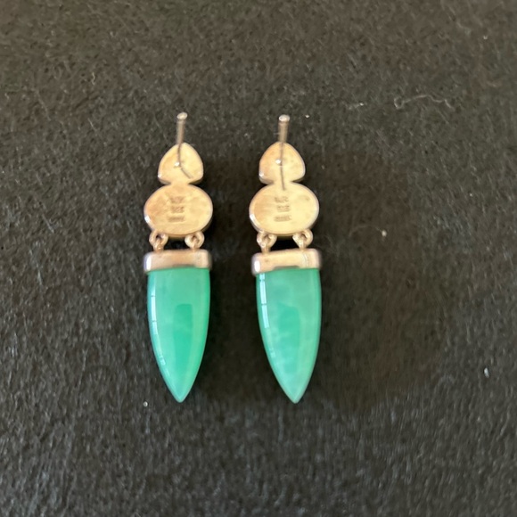 WHITNEY KELLY STERLING SILVER VINTAGE JADEITE, LAPIS, RED AGATE EARRINGS - Picture 3 of 4